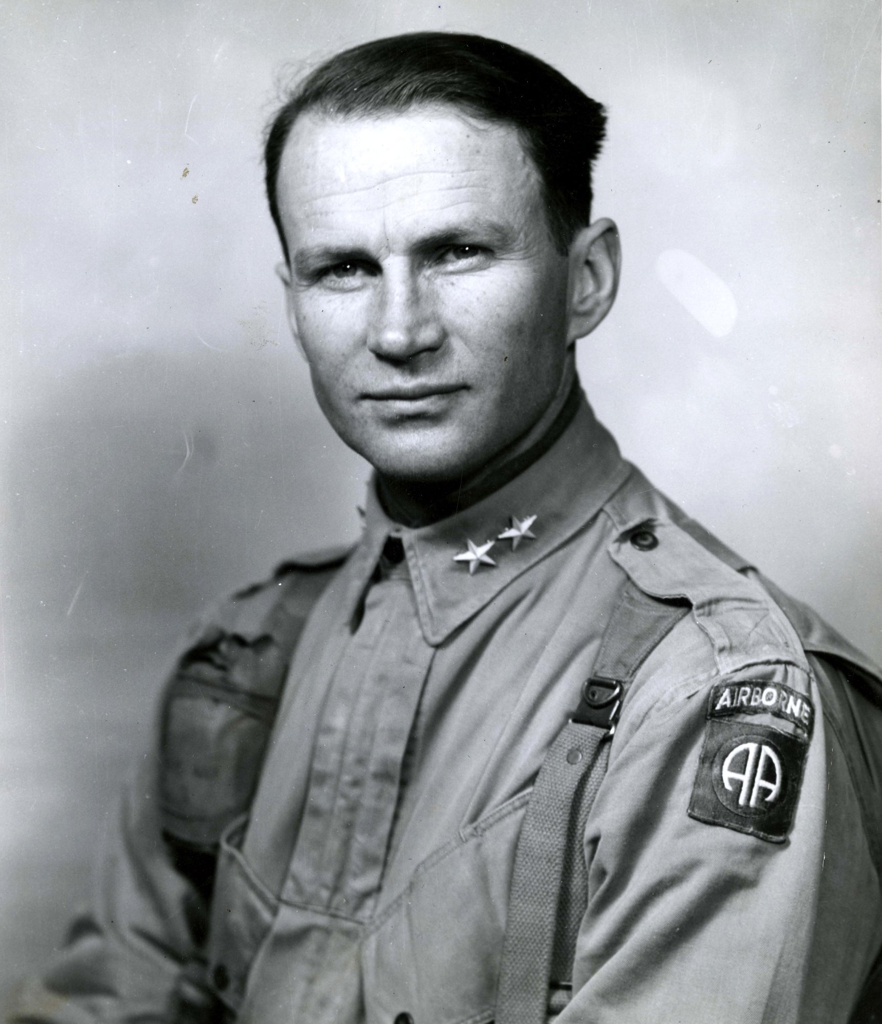 Lieutenant General James M. Gavin, commanding general of the 82d Airborne Division